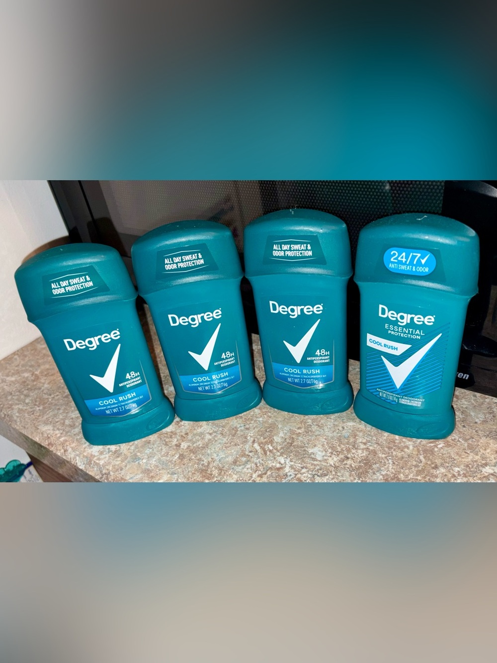 4/$20 Degree Men’s Antiperspirant Deodorant Cool Rush NEW!